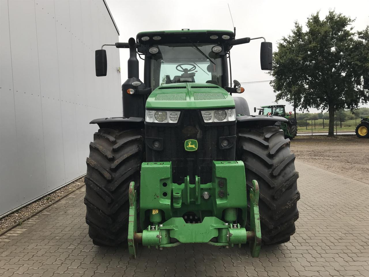John Deere 8400R - Traktor: gambar 3 John Deere 8400R - Traktor: gambar 3