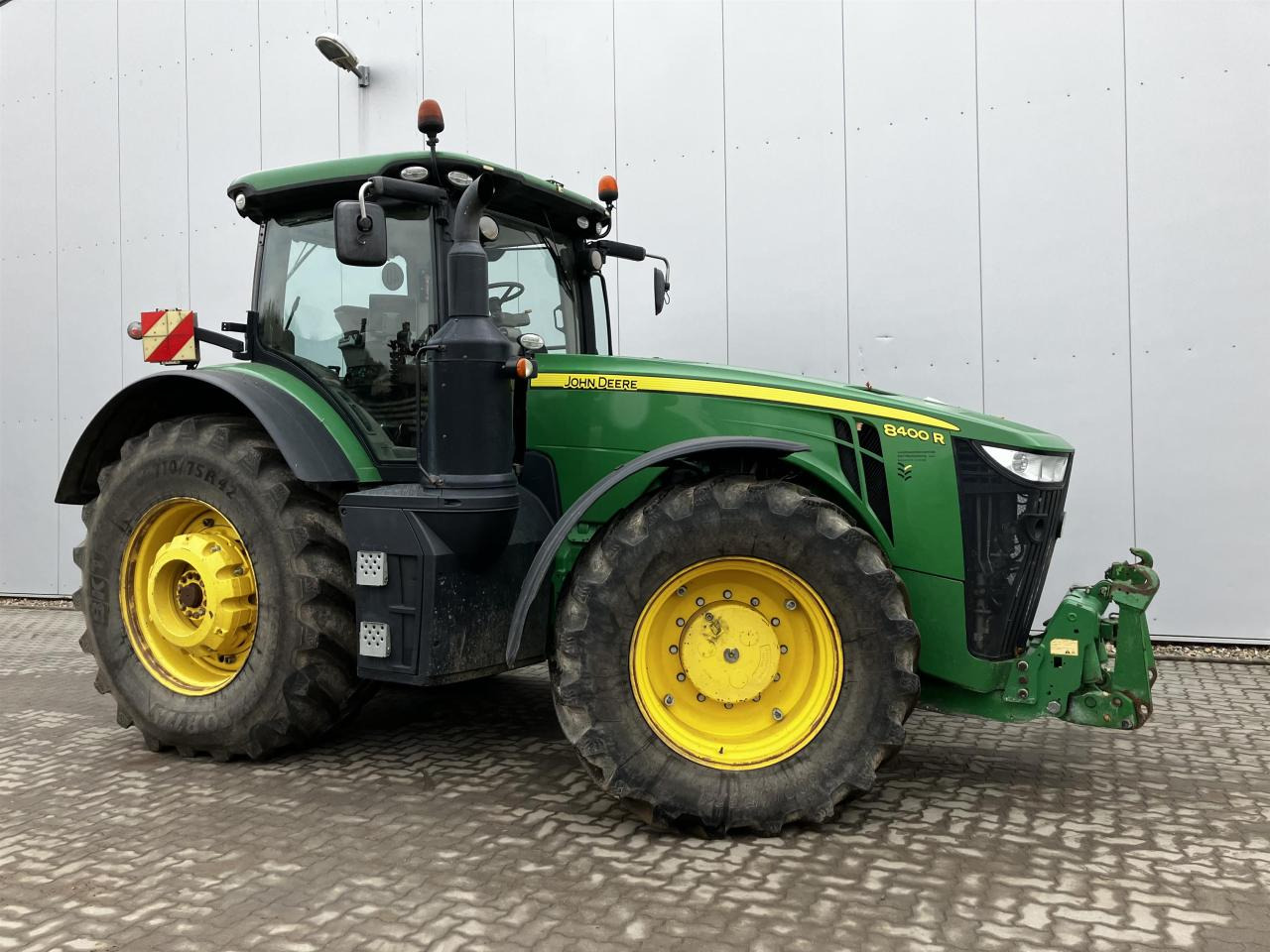 John Deere 8400R - Traktor: gambar 1 John Deere 8400R - Traktor: gambar 1