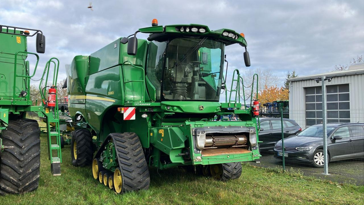 John Deere S680 - Pemanen gabungan: gambar 1 John Deere S680 - Pemanen gabungan: gambar 1