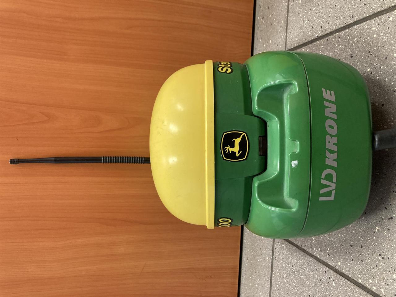 John Deere SF3000 - Sistem navigasi untuk Peralatan pertanian: gambar 1 John Deere SF3000 - Sistem navigasi untuk Peralatan pertanian: gambar 1