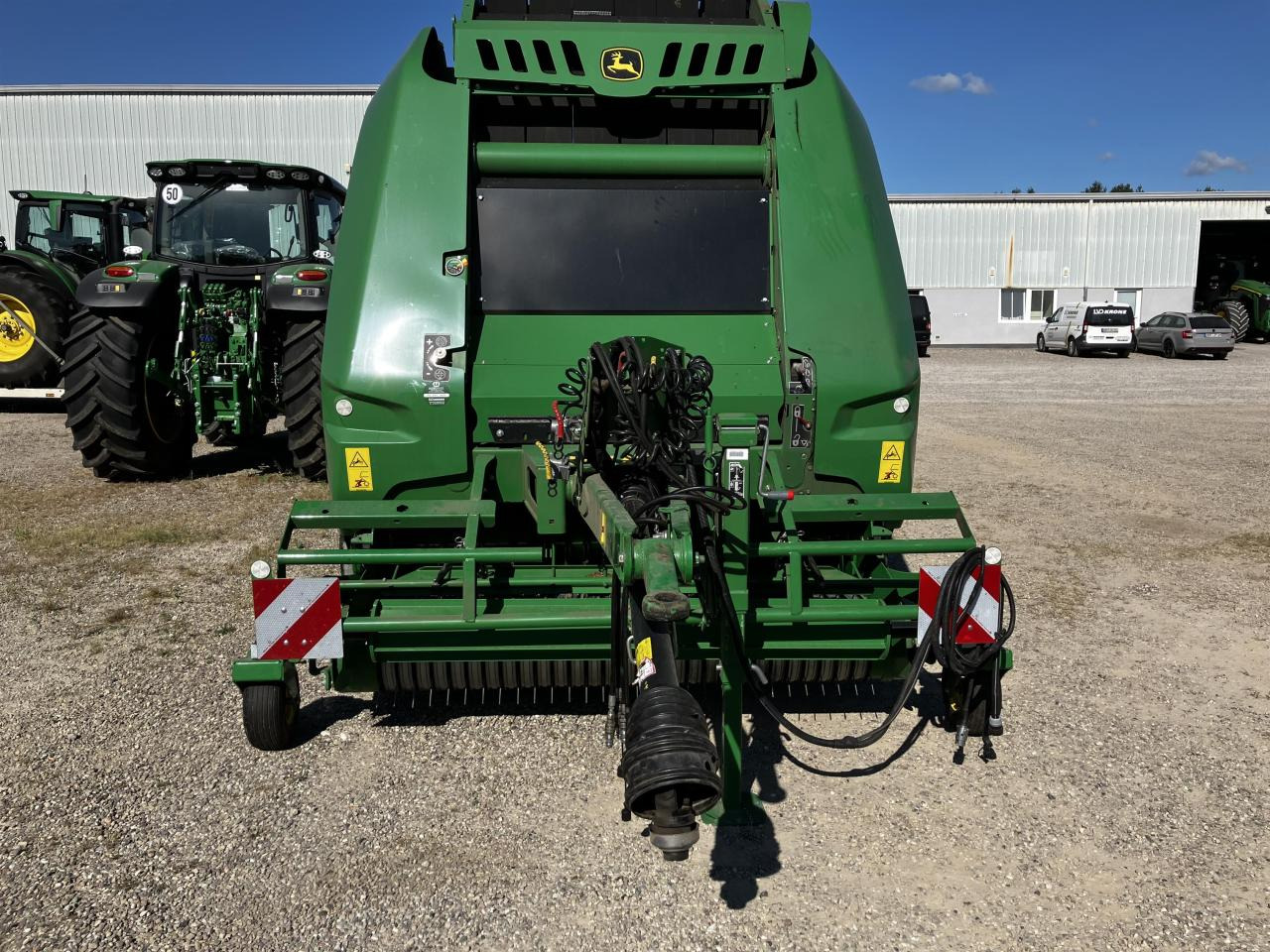 John Deere V461M MaxiCut HC13 - Baler bulat: gambar 3 John Deere V461M MaxiCut HC13 - Baler bulat: gambar 3