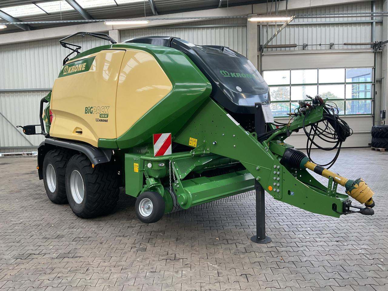 Krone Big Pack 1270 VC - Baler persegi: gambar 2 Krone Big Pack 1270 VC - Baler persegi: gambar 2