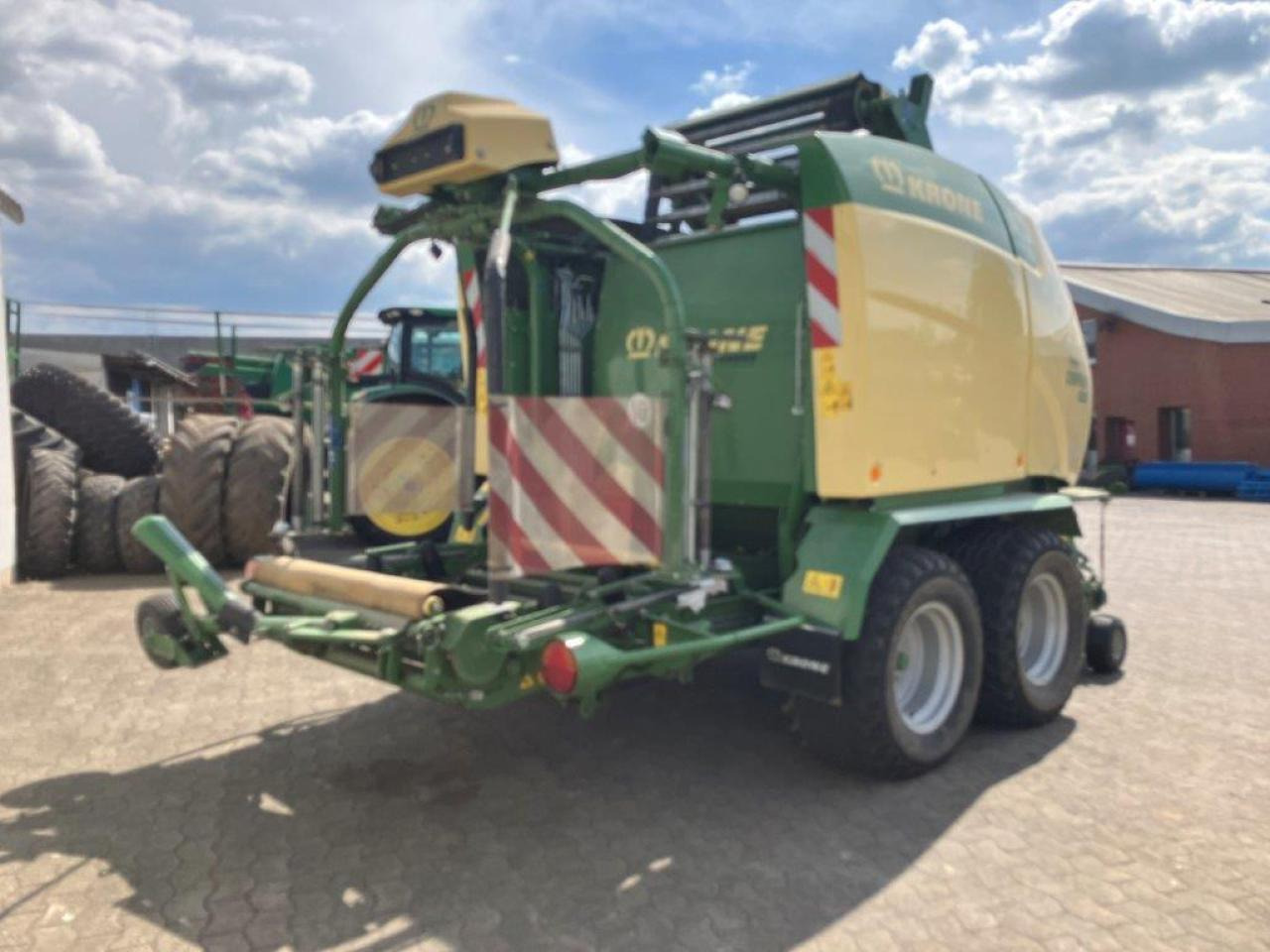 Krone CF 155 XC Comprima - Baler bulat: gambar 4 Krone CF 155 XC Comprima - Baler bulat: gambar 4