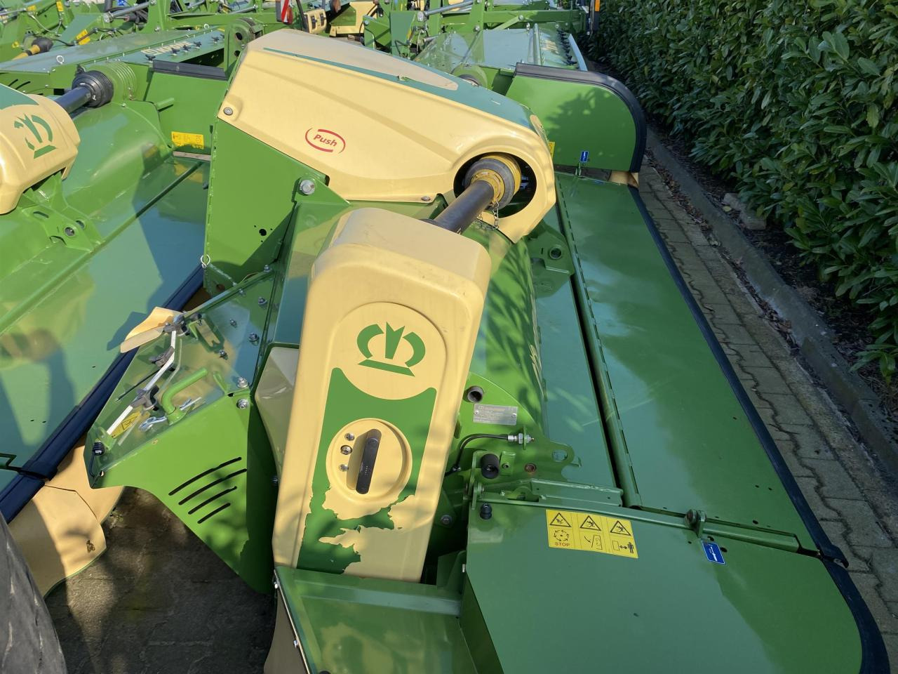 Krone EC F 320 CV - Mesin pemotong padang rumput: gambar 1 Krone EC F 320 CV - Mesin pemotong padang rumput: gambar 1