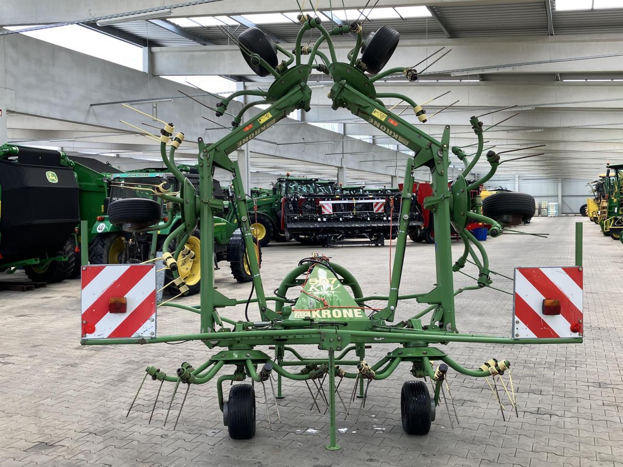 Krone KW 7.70/6x7 - Tedder/ Menyapu: gambar 5 Krone KW 7.70/6x7 - Tedder/ Menyapu: gambar 5