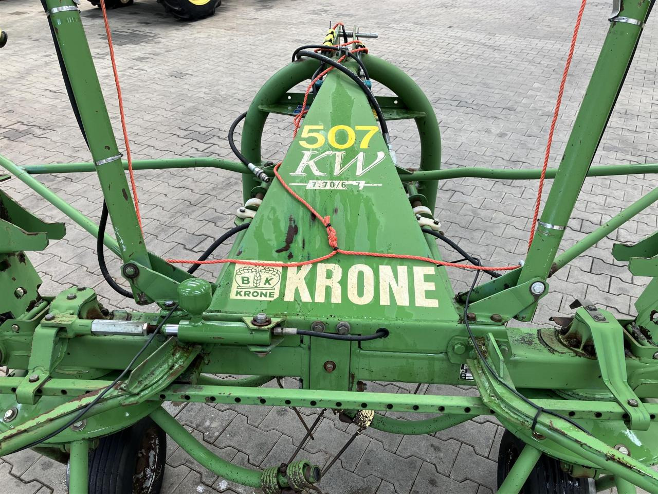 Krone KW 7.70/6x7 - Tedder/ Menyapu: gambar 4 Krone KW 7.70/6x7 - Tedder/ Menyapu: gambar 4