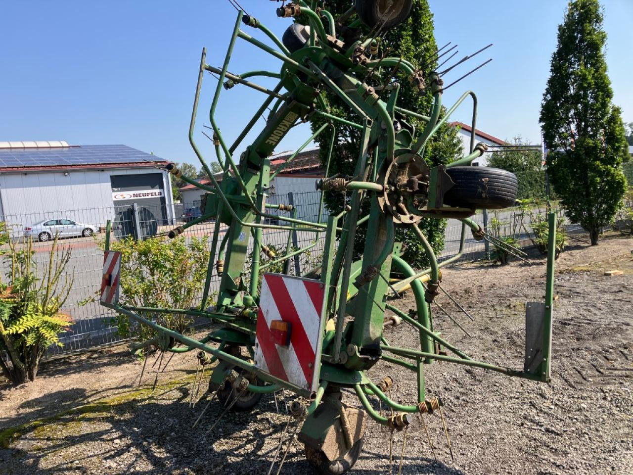 Krone KW7.70/6x7 - Tedder/ Menyapu: gambar 5 Krone KW7.70/6x7 - Tedder/ Menyapu: gambar 5