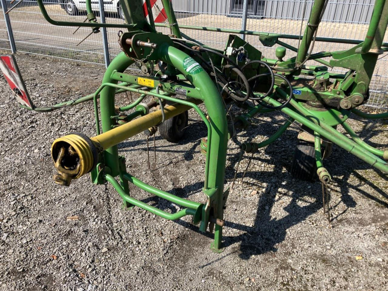 Krone KW7.70/6x7 - Tedder/ Menyapu: gambar 2 Krone KW7.70/6x7 - Tedder/ Menyapu: gambar 2
