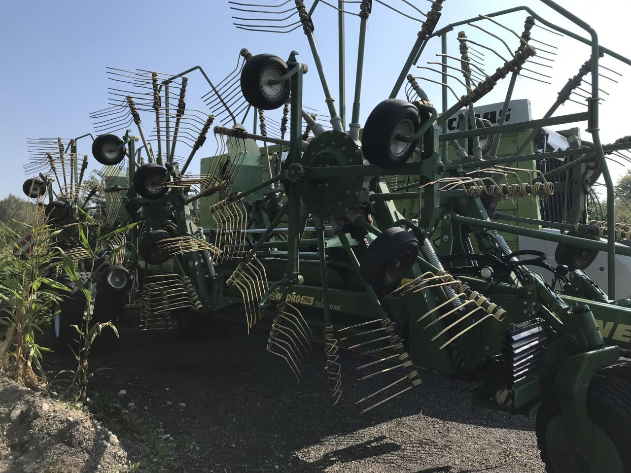 Krone Swadro 2000 - Tedder/ Menyapu: gambar 2 Krone Swadro 2000 - Tedder/ Menyapu: gambar 2