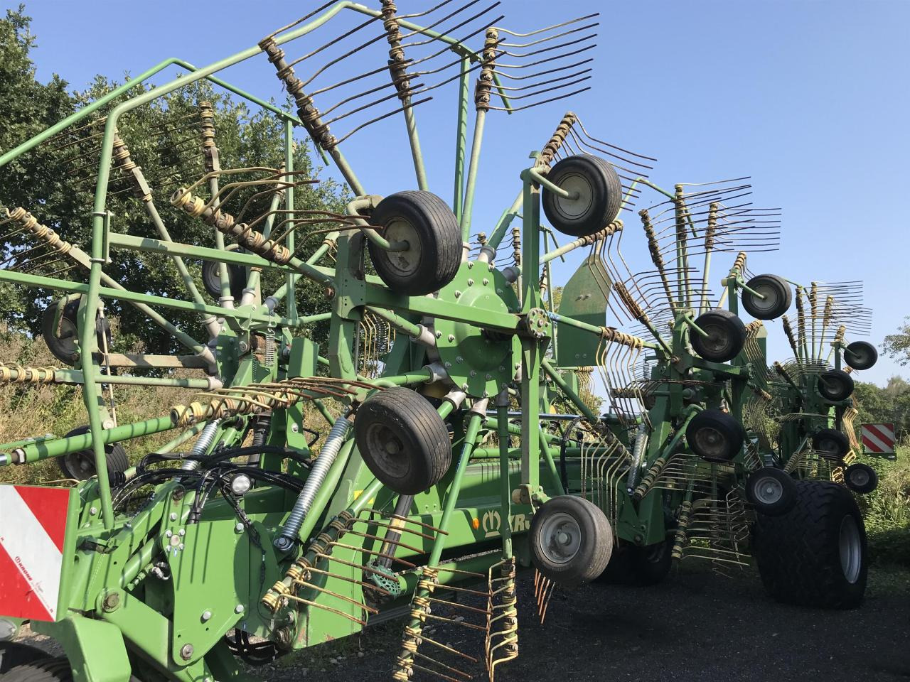 Krone Swadro 2000 - Tedder/ Menyapu: gambar 5 Krone Swadro 2000 - Tedder/ Menyapu: gambar 5