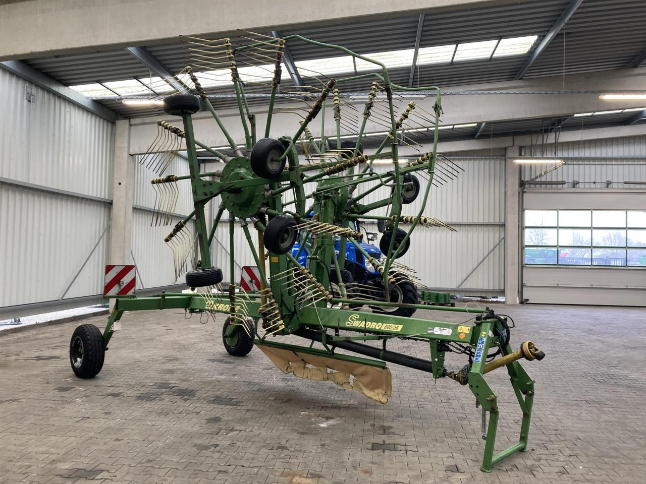 Krone Swadro 800/26 - Tedder/ Menyapu: gambar 2 Krone Swadro 800/26 - Tedder/ Menyapu: gambar 2
