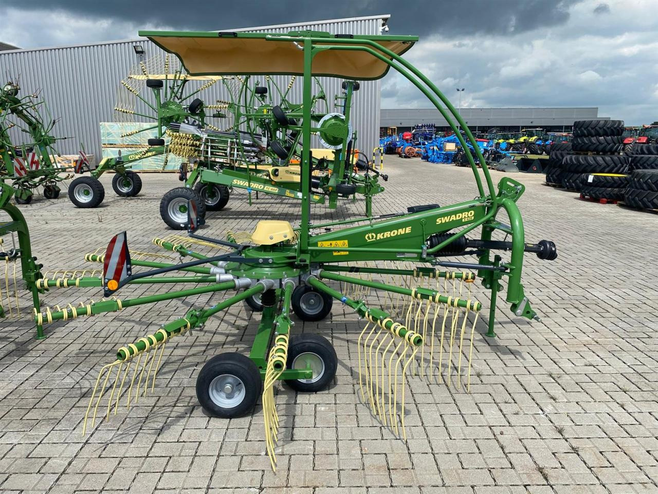 Krone Swadro S 420 - Tedder/ Menyapu: gambar 4 Krone Swadro S 420 - Tedder/ Menyapu: gambar 4