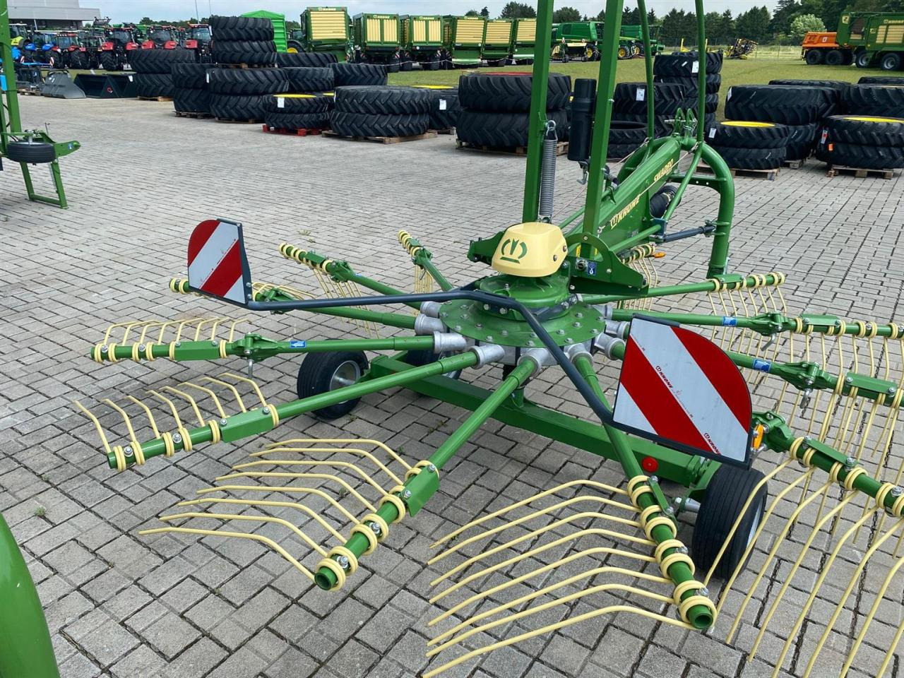Krone Swadro S 420 - Tedder/ Menyapu: gambar 3 Krone Swadro S 420 - Tedder/ Menyapu: gambar 3