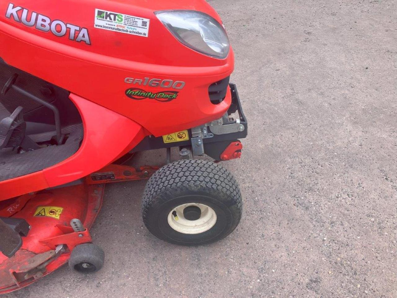 Kubota GR1600-ID-II - Mesin pemotong rumput: gambar 3 Kubota GR1600-ID-II - Mesin pemotong rumput: gambar 3