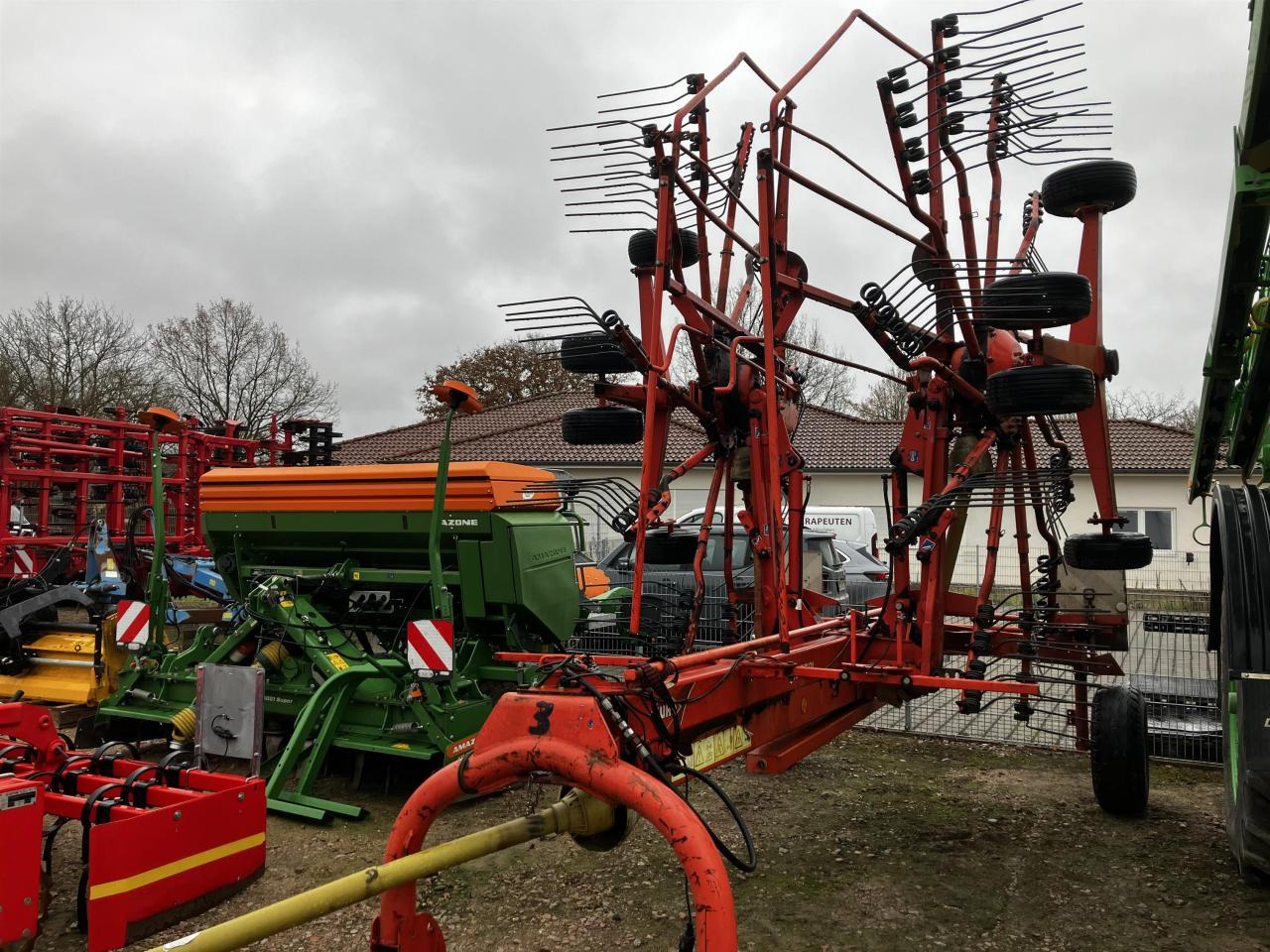 Kuhn GA 7501 - Tedder/ Menyapu: gambar 4 Kuhn GA 7501 - Tedder/ Menyapu: gambar 4