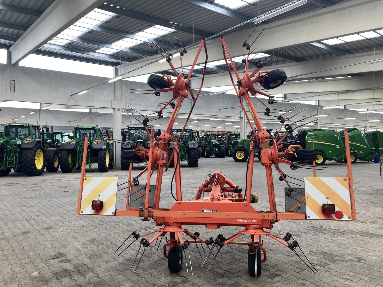 Kuhn GF 6301 MH - Tedder/ Menyapu: gambar 5 Kuhn GF 6301 MH - Tedder/ Menyapu: gambar 5
