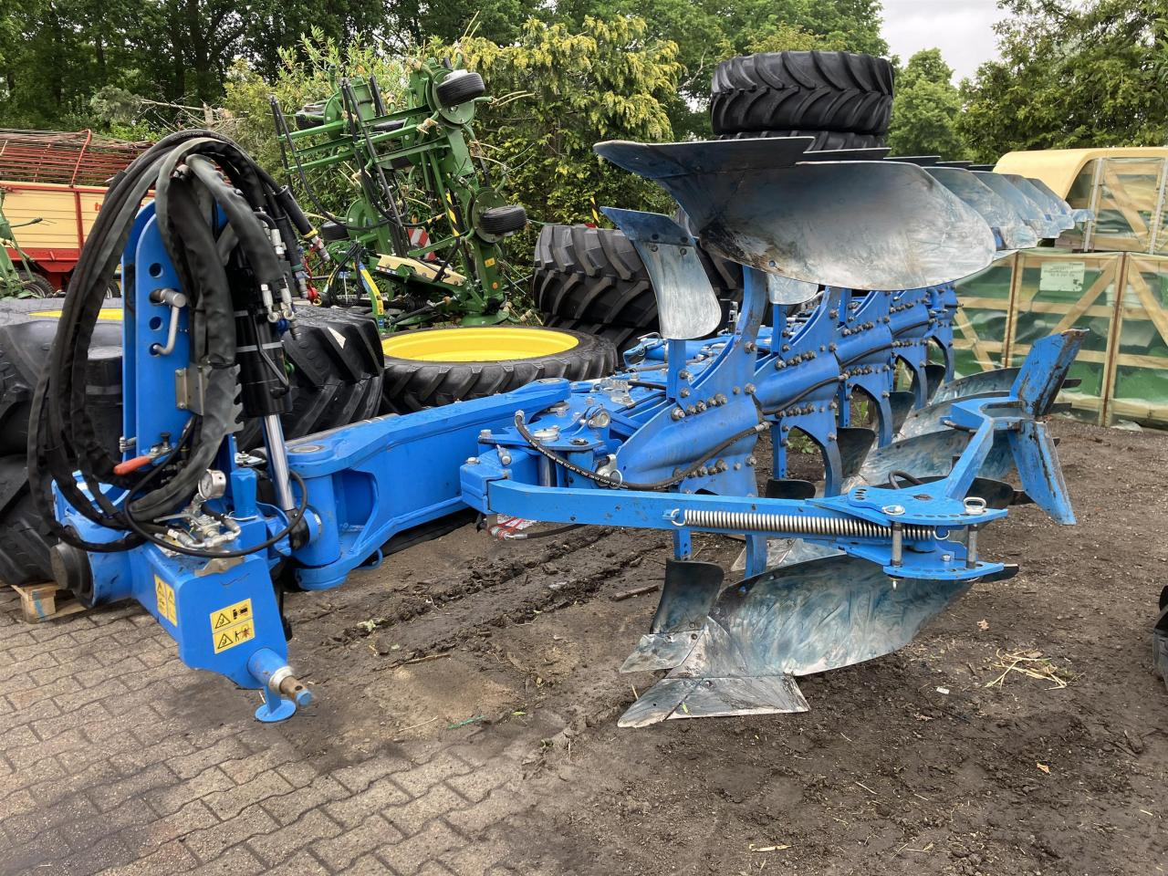 Lemken Juwel 8 M V OF U 5 L100 - Bajak: gambar 1 Lemken Juwel 8 M V OF U 5 L100 - Bajak: gambar 1