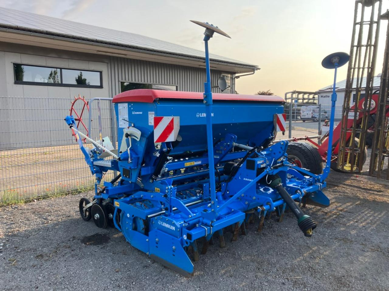 Lemken Saphir 9/300 - Bor benih: gambar 1 Lemken Saphir 9/300 - Bor benih: gambar 1