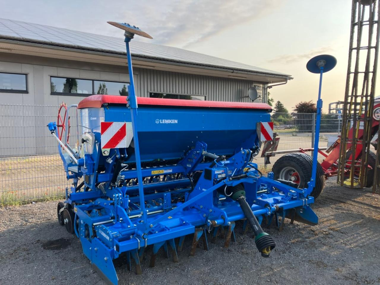 Lemken Saphir 9/300 - Bor benih: gambar 2 Lemken Saphir 9/300 - Bor benih: gambar 2