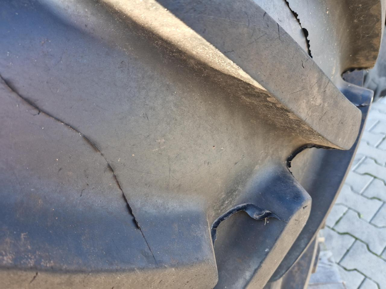 Michelin 480/70R38 - Ban untuk Peralatan pertanian: gambar 2 Michelin 480/70R38 - Ban untuk Peralatan pertanian: gambar 2