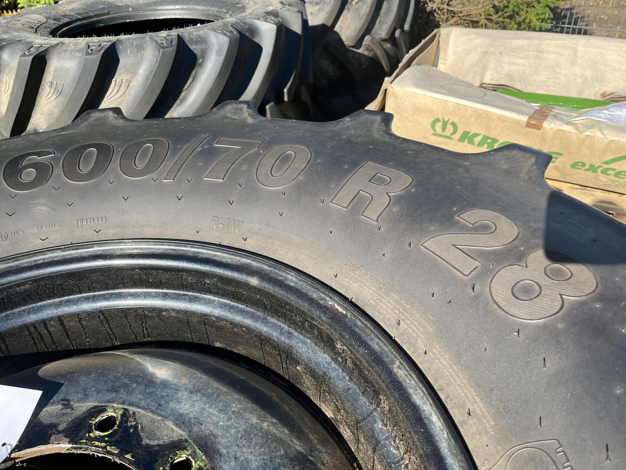 Mitas 600/70R30 - Ban untuk Peralatan pertanian: gambar 5 Mitas 600/70R30 - Ban untuk Peralatan pertanian: gambar 5