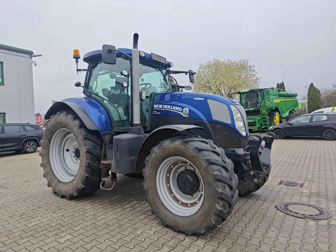 New Holland T7.200 - Traktor: gambar 1 New Holland T7.200 - Traktor: gambar 1