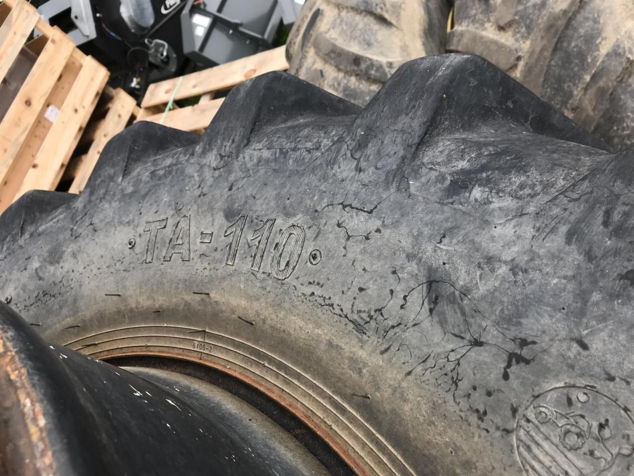 Petlas 600/65R34 - Ban untuk Peralatan pertanian: gambar 4 Petlas 600/65R34 - Ban untuk Peralatan pertanian: gambar 4