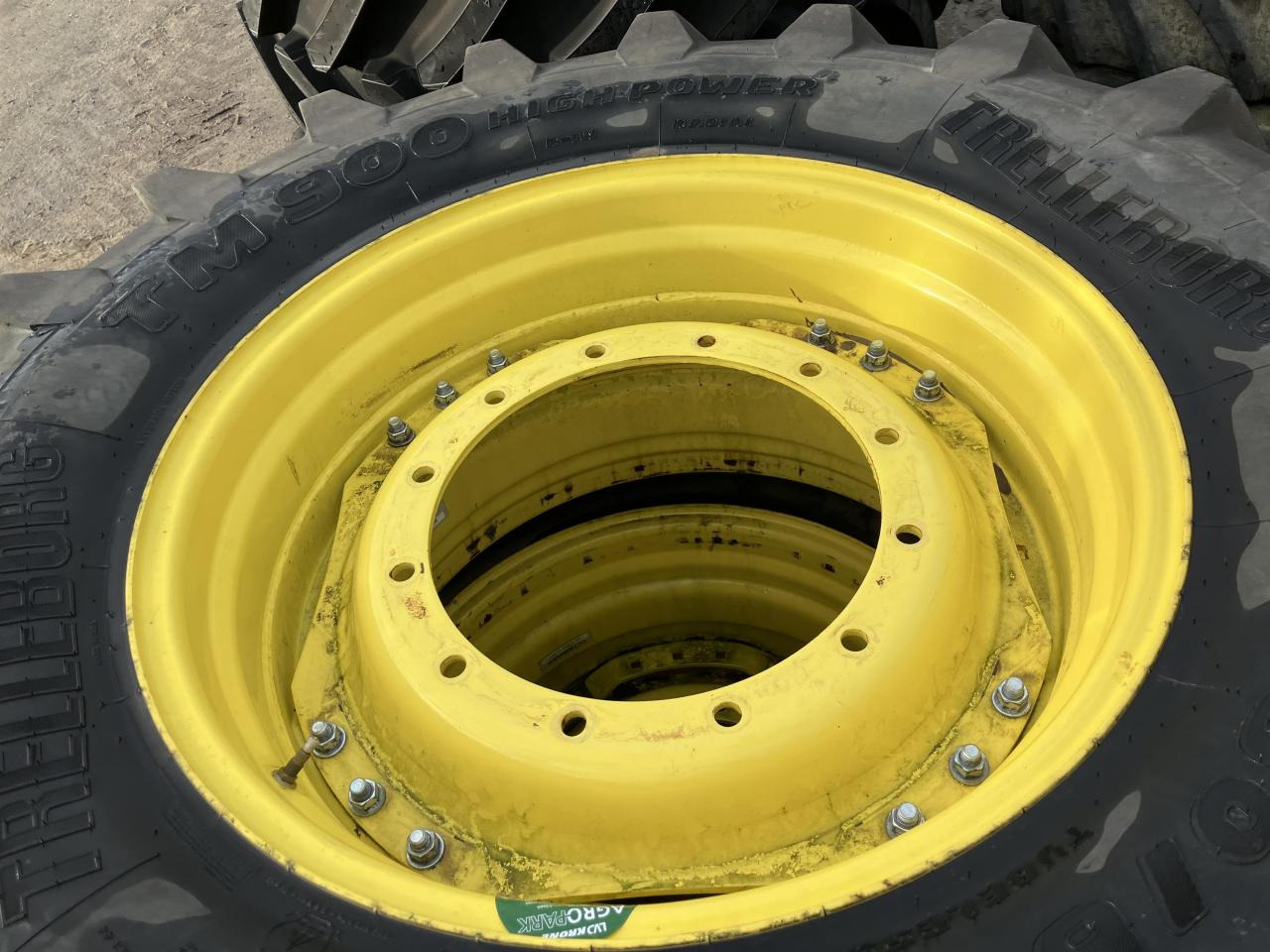 Trelleborg 650/60R34 - Ban untuk Peralatan pertanian: gambar 4 Trelleborg 650/60R34 - Ban untuk Peralatan pertanian: gambar 4