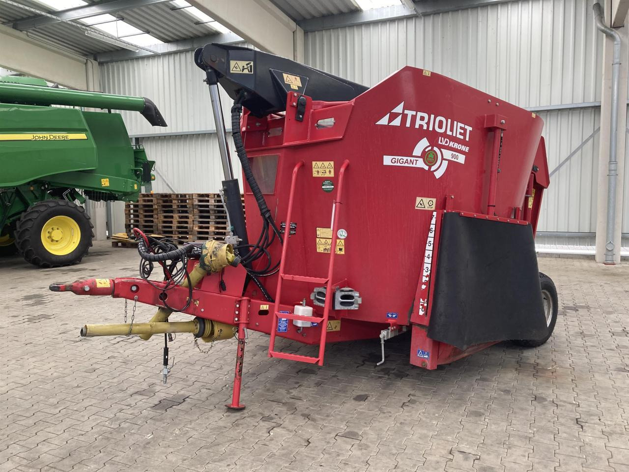 Trioliet Gigant 900 - Mixer-pengumpan: gambar 1 Trioliet Gigant 900 - Mixer-pengumpan: gambar 1