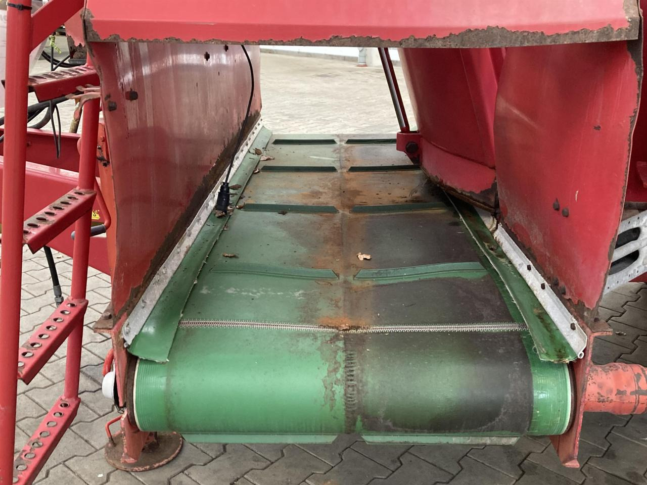 Trioliet Solomix 1 VL 1000 - Mixer-pengumpan: gambar 2 Trioliet Solomix 1 VL 1000 - Mixer-pengumpan: gambar 2