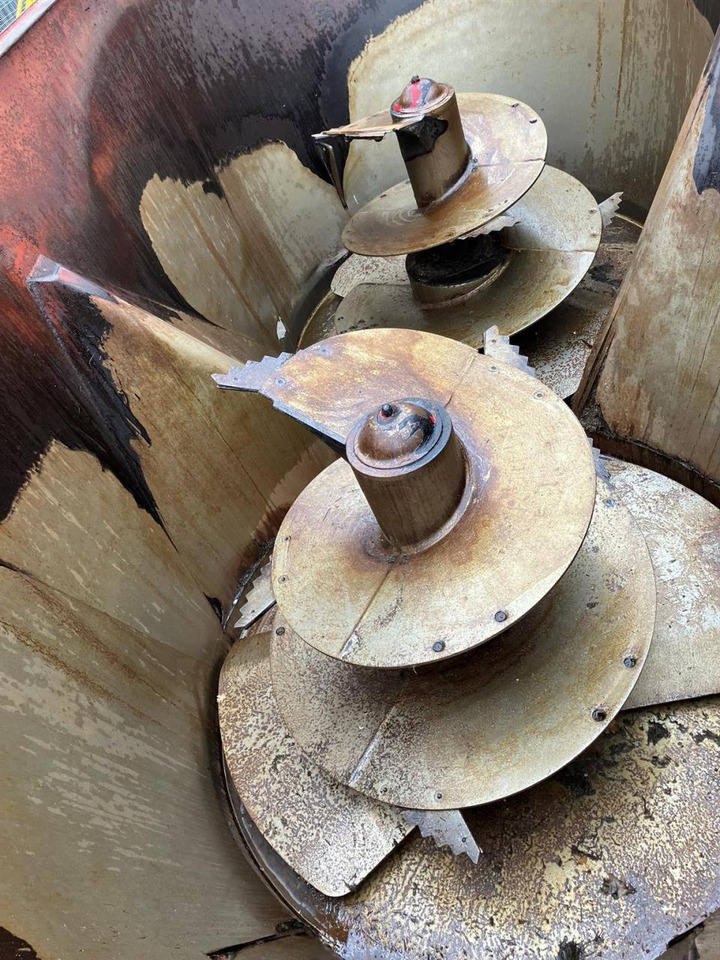 Trioliet Solomix 2-1600 VLH-B - Mixer-pengumpan: gambar 5 Trioliet Solomix 2-1600 VLH-B - Mixer-pengumpan: gambar 5