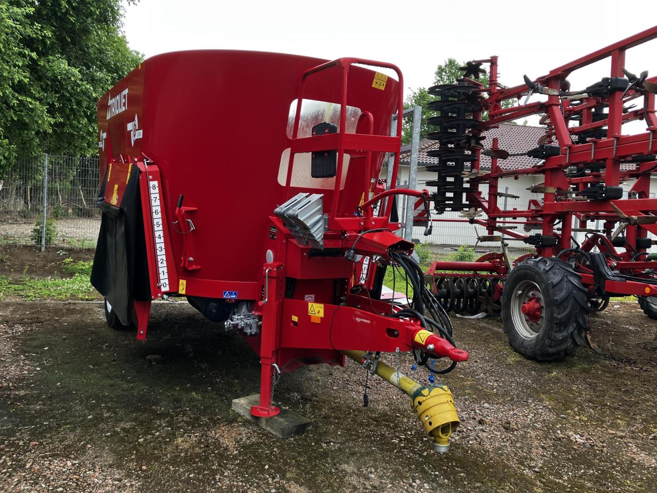 Trioliet Solomix 2 1800 ZK - Mixer-pengumpan: gambar 2 Trioliet Solomix 2 1800 ZK - Mixer-pengumpan: gambar 2
