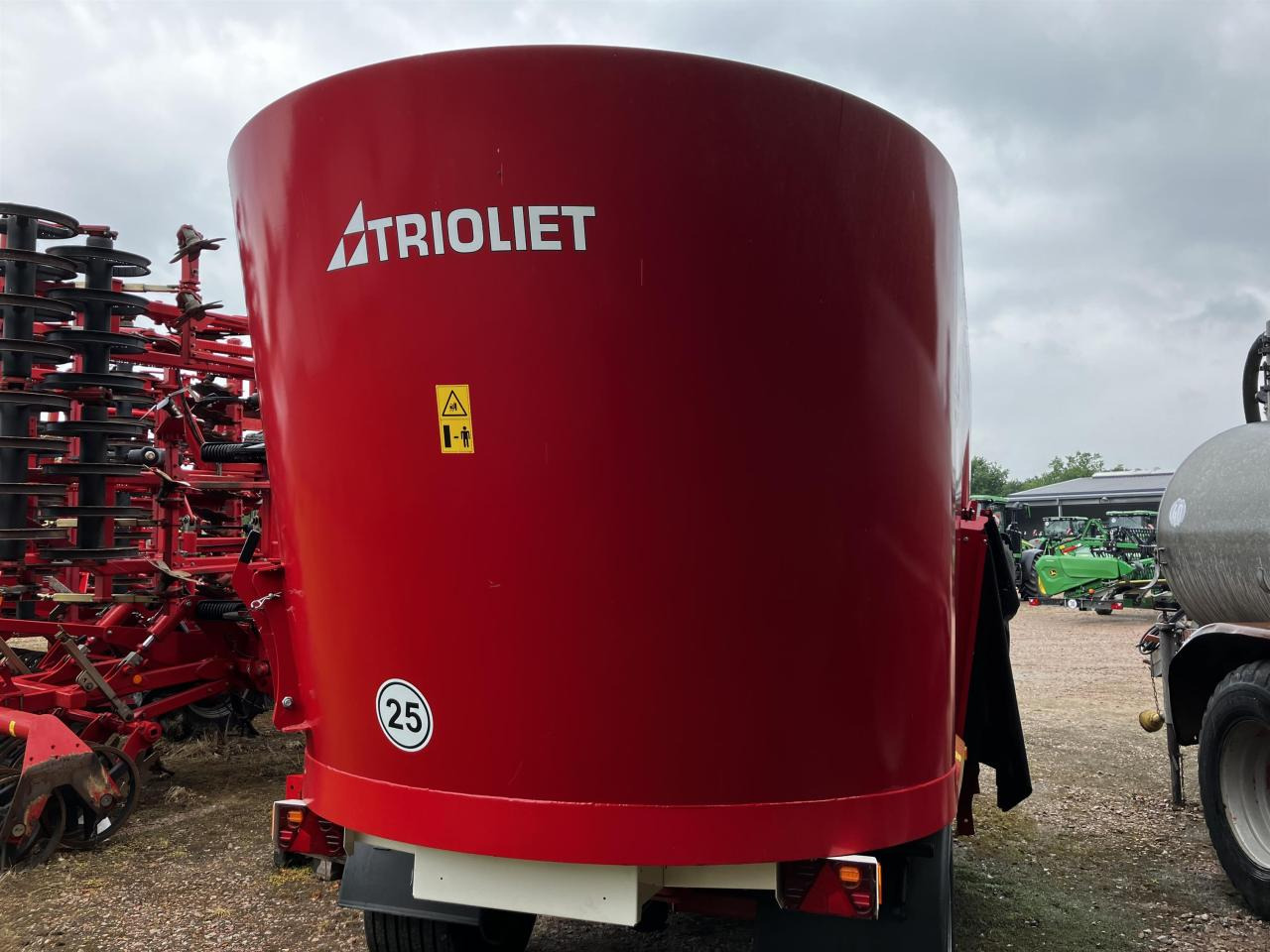 Trioliet Solomix 2 1800 ZK - Mixer-pengumpan: gambar 4 Trioliet Solomix 2 1800 ZK - Mixer-pengumpan: gambar 4