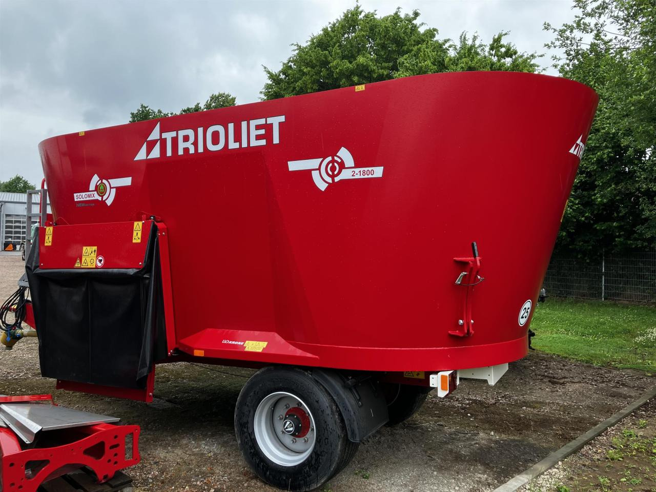 Trioliet Solomix 2 1800 ZK - Mixer-pengumpan: gambar 1 Trioliet Solomix 2 1800 ZK - Mixer-pengumpan: gambar 1