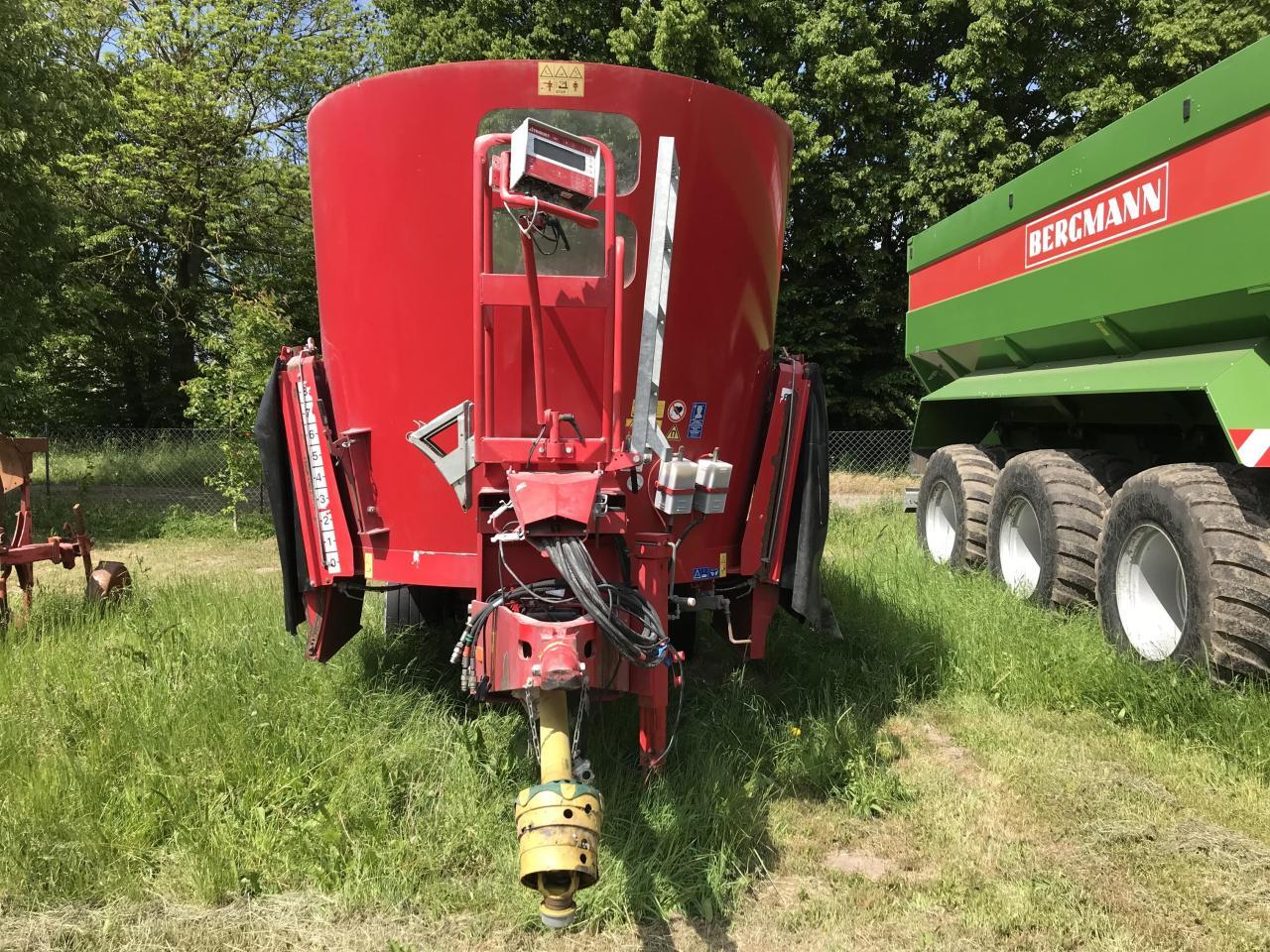 Trioliet Solomix 2 2000 ZK - Mixer-pengumpan: gambar 2 Trioliet Solomix 2 2000 ZK - Mixer-pengumpan: gambar 2
