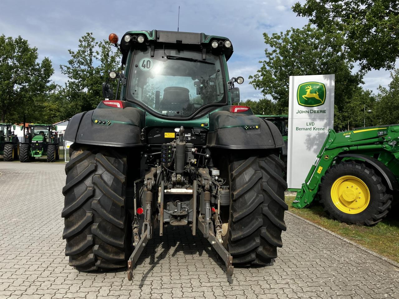 Valtra T174 Versu - Traktor: gambar 5 Valtra T174 Versu - Traktor: gambar 5