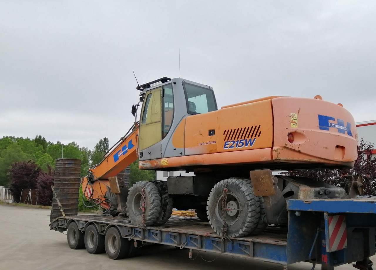 EXCABADORA DE RUEDAS E215W - Ekskavator roda: gambar 4 EXCABADORA DE RUEDAS E215W - Ekskavator roda: gambar 4