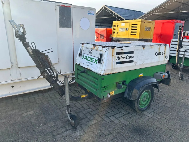 Atlas-Copco XAS 57 DD Deutz 3 m3 / min 23 kW 7 Bar Mobiele Diesel Compressor op aanhanger - Kompresor udara: gambar 2 Atlas-Copco XAS 57 DD Deutz 3 m3 / min 23 kW 7 Bar Mobiele Diesel Compressor op aanhanger - Kompresor udara: gambar 2