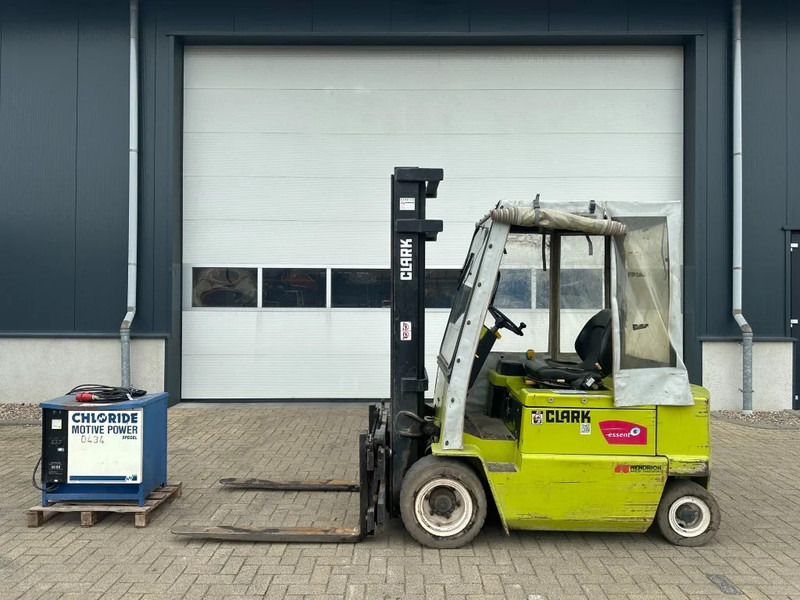 Clark EPM25N 2.5 ton Duplex Sideshift Elektra Heftruck - Forklift listrik: gambar 1 Clark EPM25N 2.5 ton Duplex Sideshift Elektra Heftruck - Forklift listrik: gambar 1