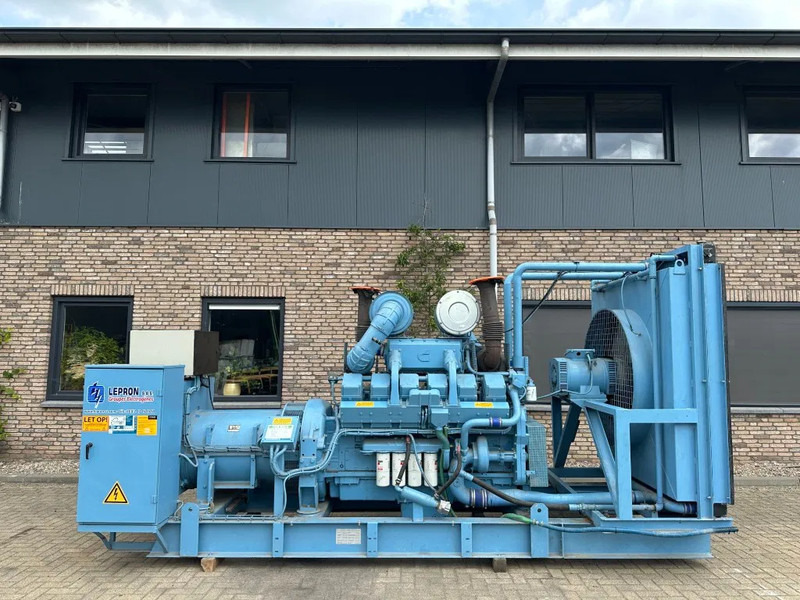Cummins KTA 38 G1 Leroy Somer 800 kVA noodstroom generatorset as New ! 123 hours ! - Genset: gambar 1 Cummins KTA 38 G1 Leroy Somer 800 kVA noodstroom generatorset as New ! 123 hours ! - Genset: gambar 1