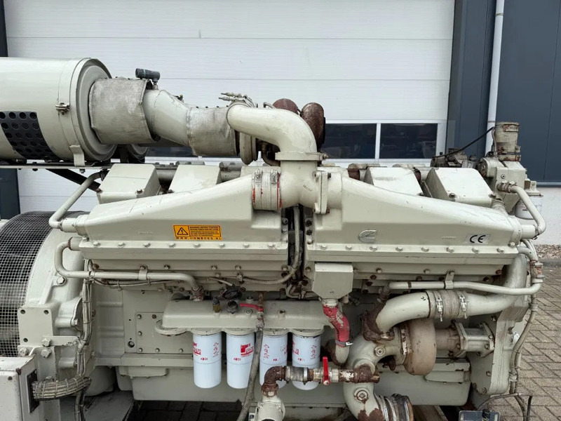 Cummins KTA 38 G5 Leroy Somer 1000 kVA noodstroom generatorset - Genset: gambar 2 Cummins KTA 38 G5 Leroy Somer 1000 kVA noodstroom generatorset - Genset: gambar 2