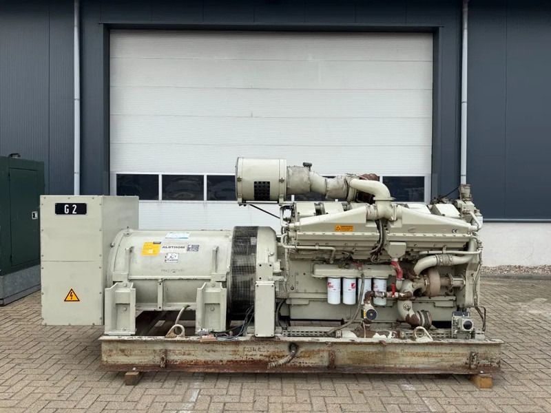 Cummins KTA 38 G5 Leroy Somer 1000 kVA noodstroom generatorset - Genset: gambar 1 Cummins KTA 38 G5 Leroy Somer 1000 kVA noodstroom generatorset - Genset: gambar 1