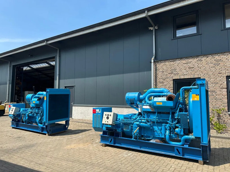 Cummins KTTA 19 G Radiateur Koeler Radiator 700 PK - Mesin untuk Peralatan untuk menangani material: gambar 4 Cummins KTTA 19 G Radiateur Koeler Radiator 700 PK - Mesin untuk Peralatan untuk menangani material: gambar 4