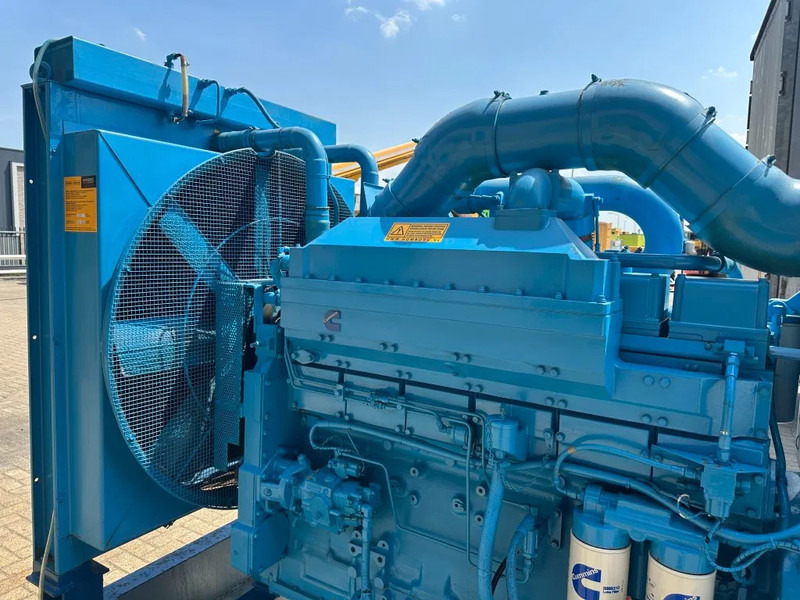 Cummins KTTA 19 G Radiateur Koeler Radiator 700 PK - Mesin untuk Peralatan untuk menangani material: gambar 3 Cummins KTTA 19 G Radiateur Koeler Radiator 700 PK - Mesin untuk Peralatan untuk menangani material: gambar 3