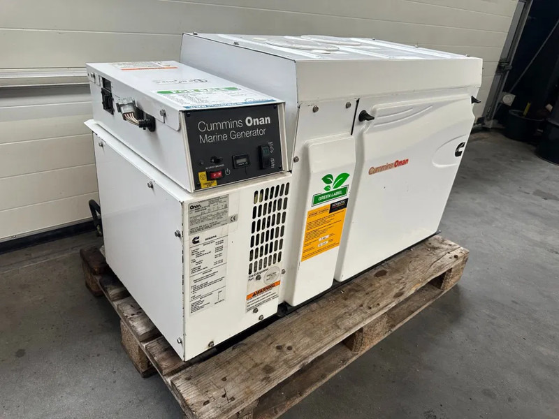 Cummins Onan MDKBP Kubota 4 cilinder Diesel 13.5 kVA Marine Silent generatorset - Genset: gambar 3 Cummins Onan MDKBP Kubota 4 cilinder Diesel 13.5 kVA Marine Silent generatorset - Genset: gambar 3