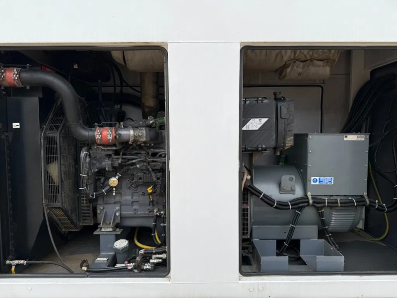 Cummins QSL9-G8 Stamford 300 kVA Supersilent Rental generatorset - Genset: gambar 5 Cummins QSL9-G8 Stamford 300 kVA Supersilent Rental generatorset - Genset: gambar 5