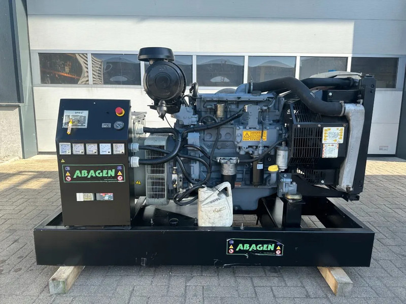 Deutz BF4M 1013 EC Leroy Somer 115 kVA generatorset - Genset: gambar 1 Deutz BF4M 1013 EC Leroy Somer 115 kVA generatorset - Genset: gambar 1