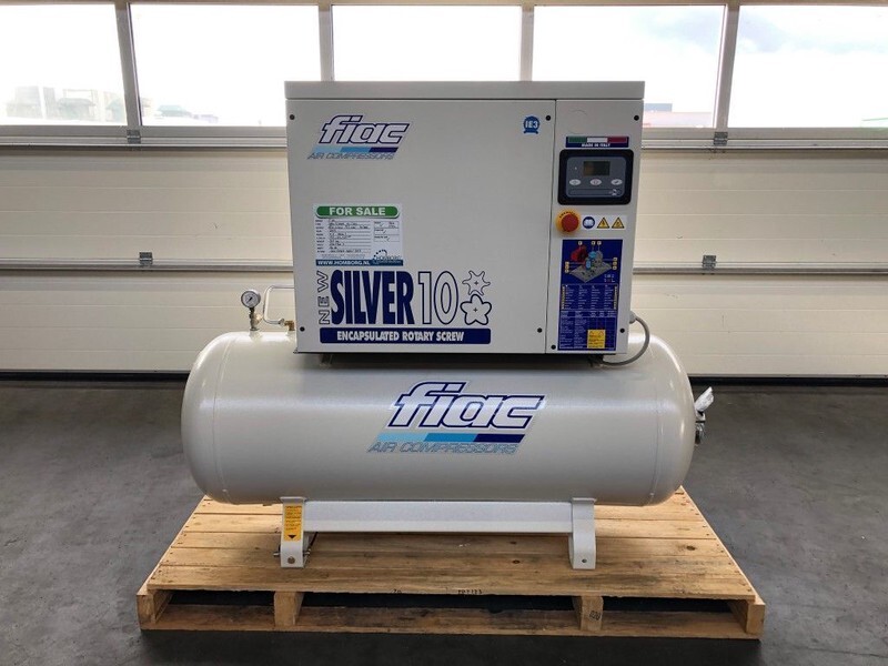 Fiac New Silver 10 / 300 Silent 7.5 kW 860 L / min 10 bar Elektrische Schroefcompressor met ketel - Kompresor udara: gambar 2 Fiac New Silver 10 / 300 Silent 7.5 kW 860 L / min 10 bar Elektrische Schroefcompressor met ketel - Kompresor udara: gambar 2