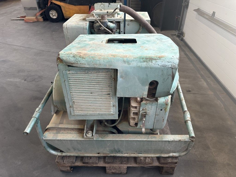 GENERATOR Onan Portaweld 200 Las generator Welding generator 200 Amp Benzine Petrol - Genset: gambar 1 GENERATOR Onan Portaweld 200 Las generator Welding generator 200 Amp Benzine Petrol - Genset: gambar 1