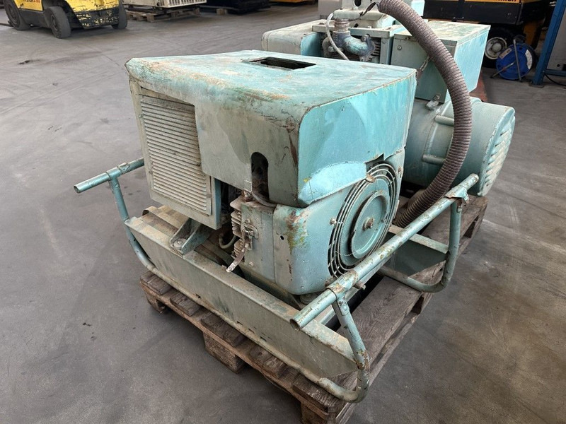 GENERATOR Onan Portaweld 200 Las generator Welding generator 200 Amp Benzine Petrol - Genset: gambar 2 GENERATOR Onan Portaweld 200 Las generator Welding generator 200 Amp Benzine Petrol - Genset: gambar 2